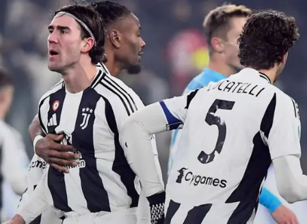 尤文图斯客场队服